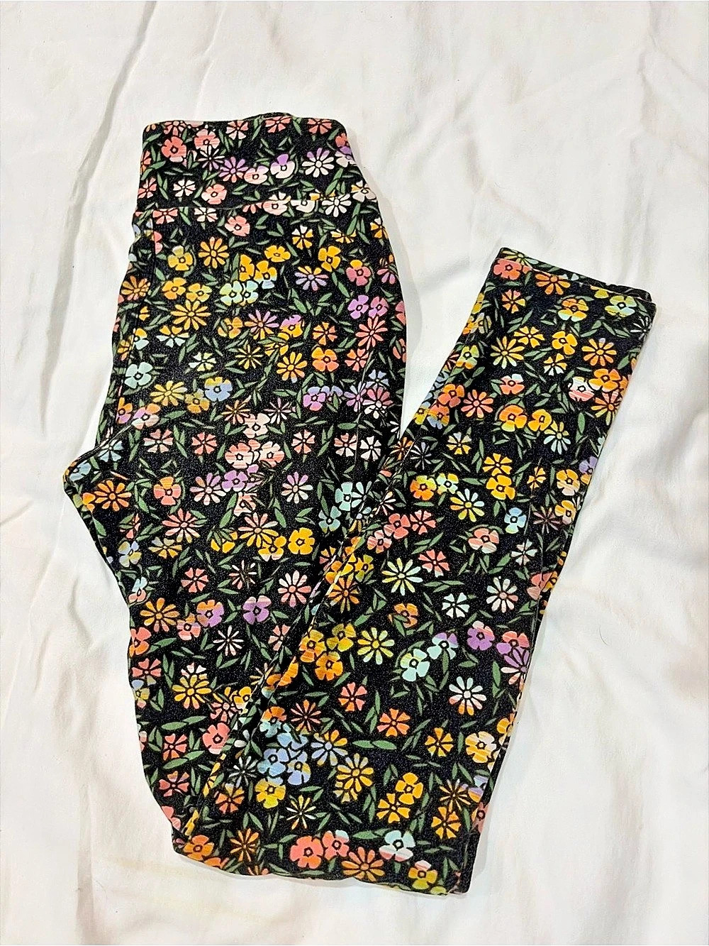 LuLaRoe Printed tween Leggings - Black Floral Multicolored Daisy Print Printed F